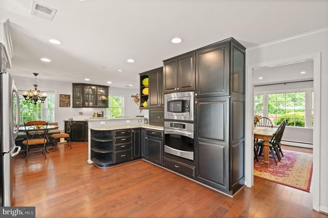 7868 MIDDAY LN, Alexandria, VA 22306