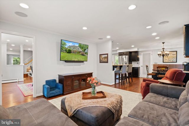 7868 MIDDAY LN, Alexandria, VA 22306
