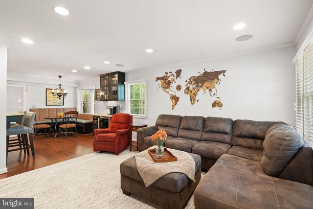 7868 MIDDAY LN, Alexandria, VA 22306