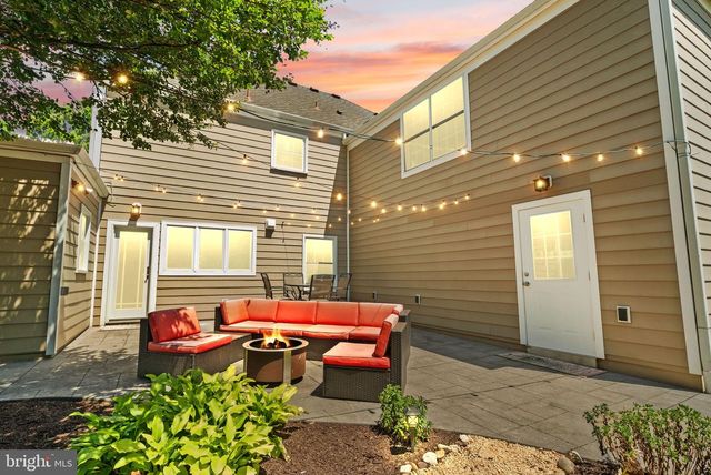 7868 MIDDAY LN, Alexandria, VA 22306