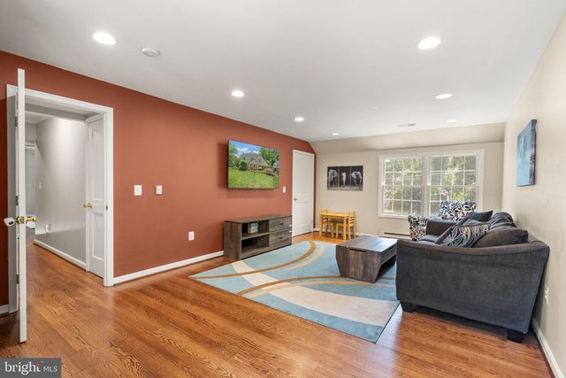 7868 MIDDAY LN, Alexandria, VA 22306