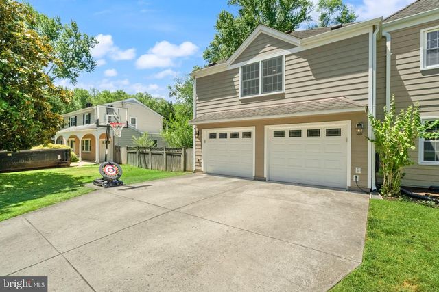 7868 MIDDAY LN, Alexandria, VA 22306