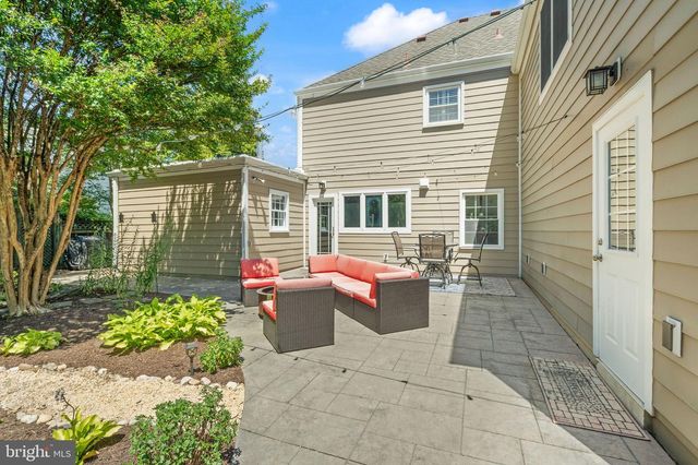 7868 MIDDAY LN, Alexandria, VA 22306