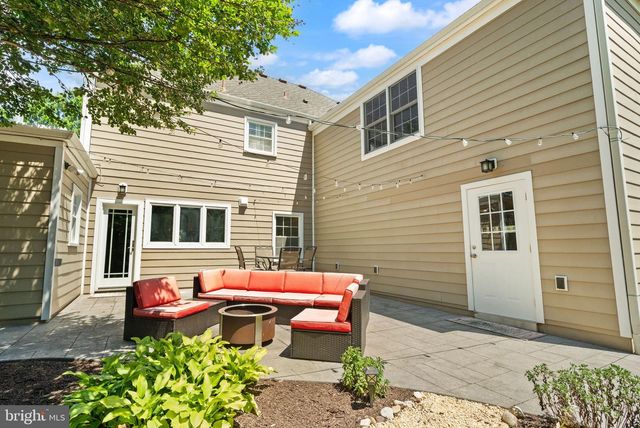 7868 MIDDAY LN, Alexandria, VA 22306