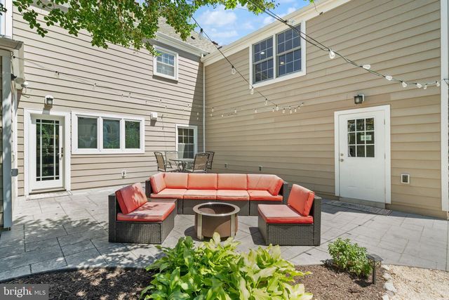 7868 MIDDAY LN, Alexandria, VA 22306