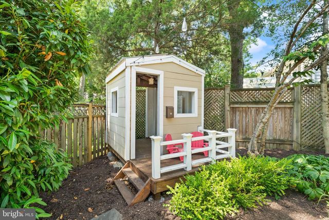 7868 MIDDAY LN, Alexandria, VA 22306