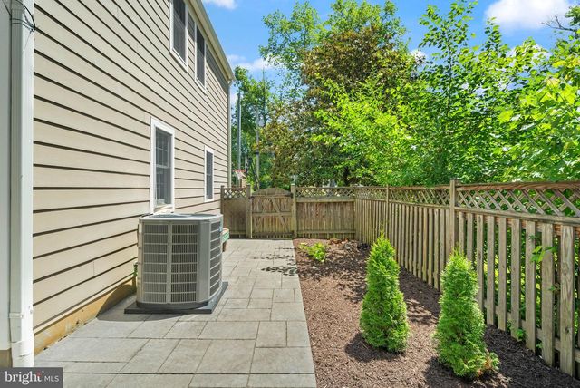 7868 MIDDAY LN, Alexandria, VA 22306