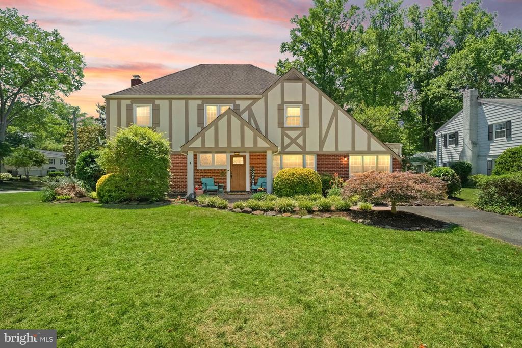 7868 MIDDAY LN, Alexandria, VA 22306