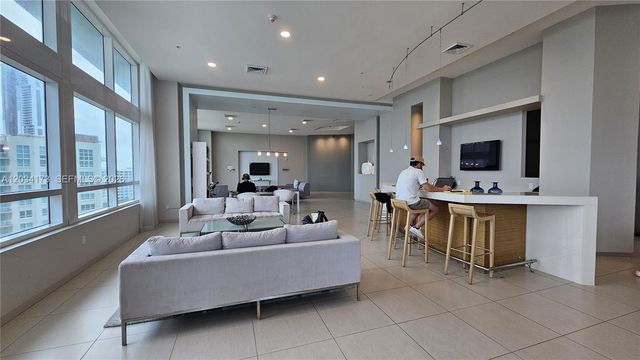1900 N Bayshore Drive 3019, Miami, FL 33132