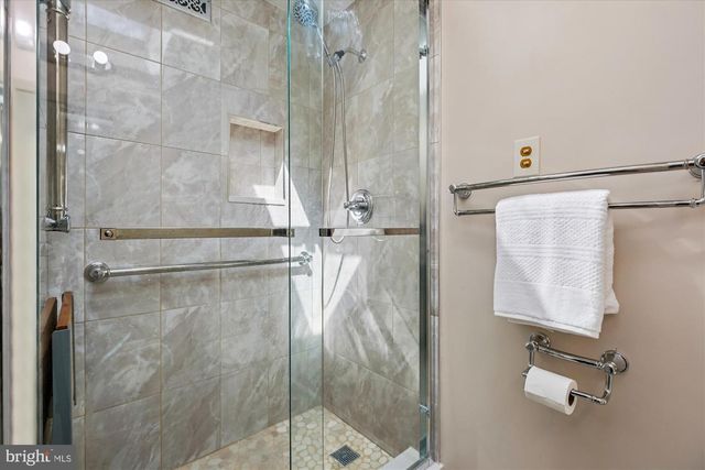 2 GRIFFITH CT, Gaithersburg, MD 20882