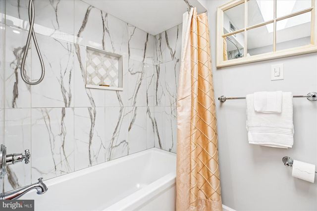 2 GRIFFITH CT, Gaithersburg, MD 20882