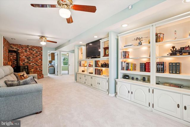 2 GRIFFITH CT, Gaithersburg, MD 20882