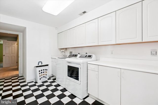2 GRIFFITH CT, Gaithersburg, MD 20882