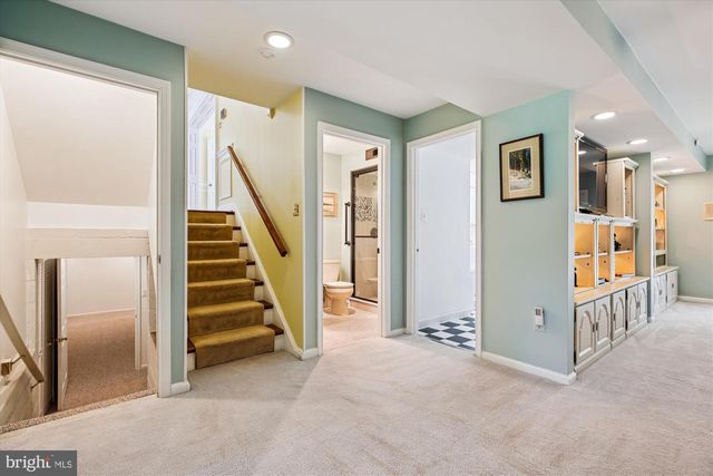 2 GRIFFITH CT, Gaithersburg, MD 20882