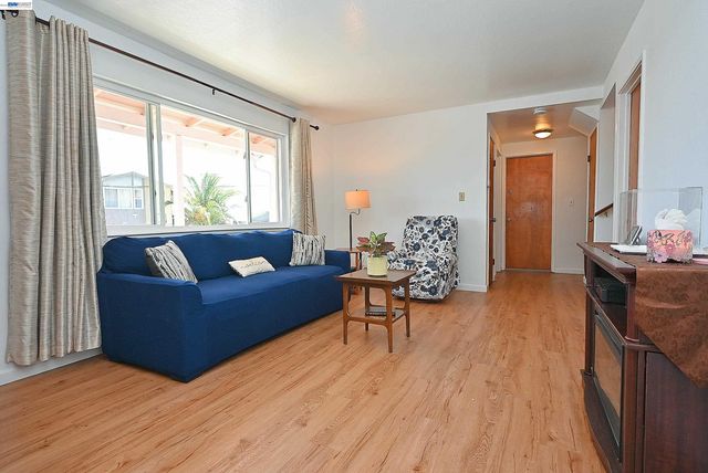 2082 Placer Drive, Castro Valley, CA 94578