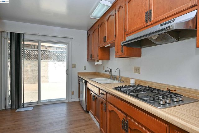 2082 Placer Drive, Castro Valley, CA 94578