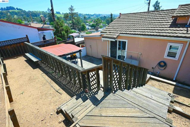 2082 Placer Drive, Castro Valley, CA 94578