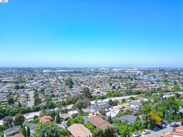 2082 Placer Drive, Castro Valley, CA 94578