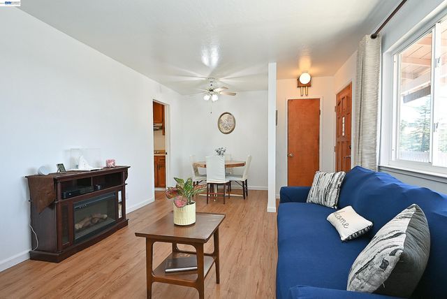 2082 Placer Drive, Castro Valley, CA 94578