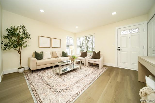 12253 Wheaton Drive, Sterling Heights, MI 48313