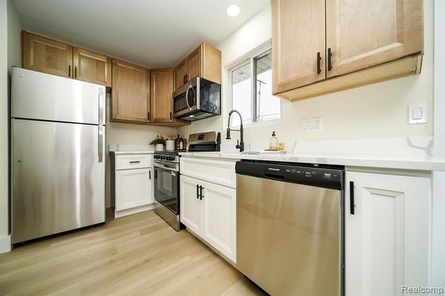 12253 Wheaton Drive, Sterling Heights, MI 48313