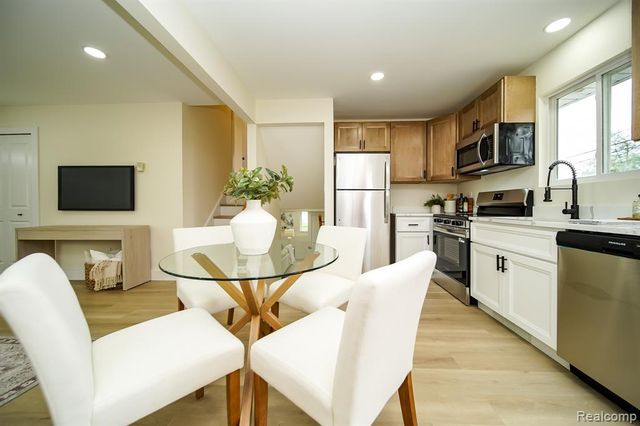 12253 Wheaton Drive, Sterling Heights, MI 48313