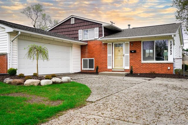 12253 Wheaton Drive, Sterling Heights, MI 48313