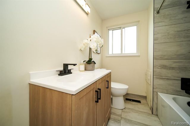 12253 Wheaton Drive, Sterling Heights, MI 48313