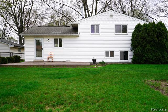 12253 Wheaton Drive, Sterling Heights, MI 48313