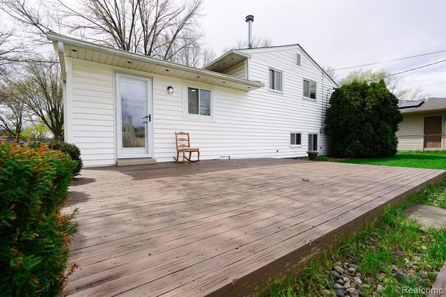 12253 Wheaton Drive, Sterling Heights, MI 48313