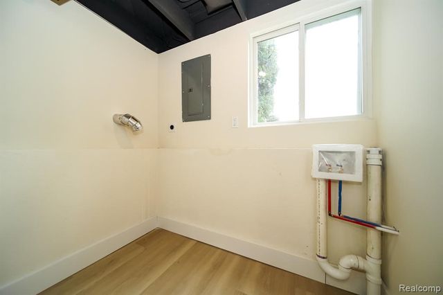 12253 Wheaton Drive, Sterling Heights, MI 48313