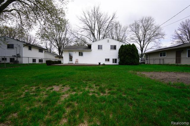 12253 Wheaton Drive, Sterling Heights, MI 48313