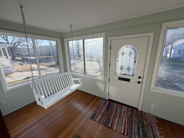 16 7th Avenue NE, Rochester, MN 55906