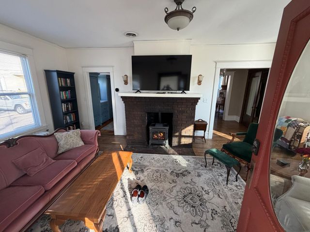 16 7th Avenue NE, Rochester, MN 55906