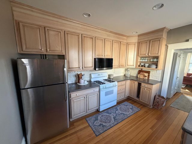 16 7th Avenue NE, Rochester, MN 55906