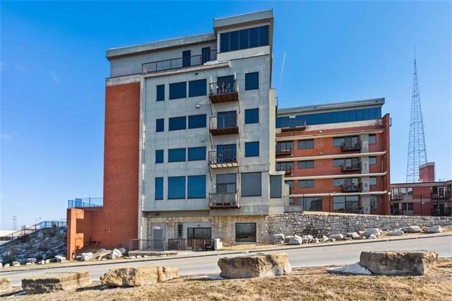 2940 Baltimore Avenue 1001, Kansas City, MO 64108