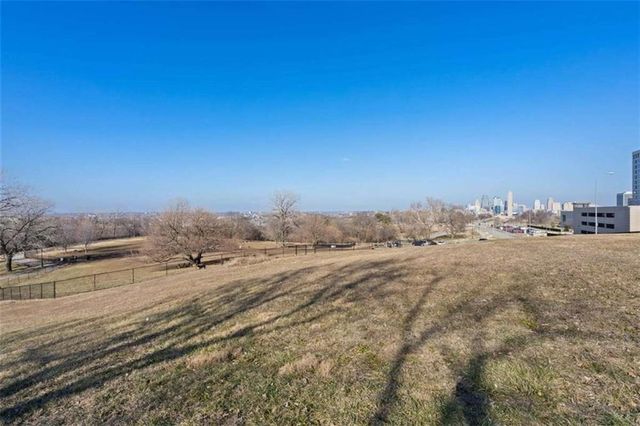 2940 Baltimore Avenue 1001, Kansas City, MO 64108