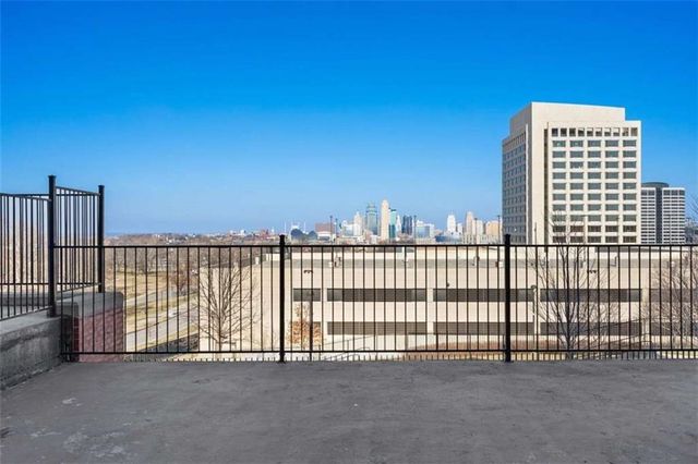 2940 Baltimore Avenue 1001, Kansas City, MO 64108