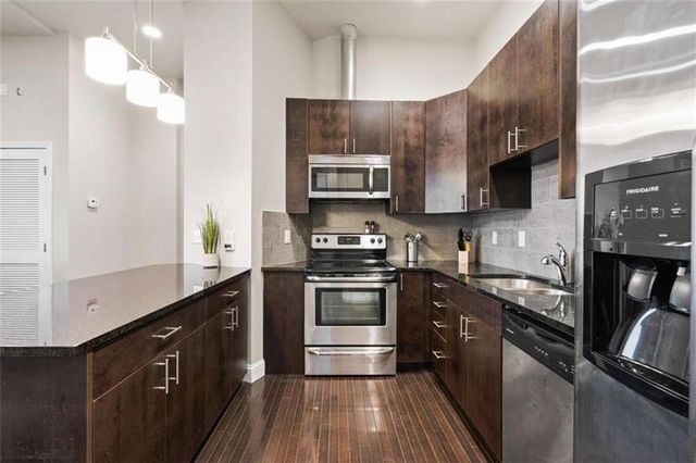 2940 Baltimore Avenue 1001, Kansas City, MO 64108