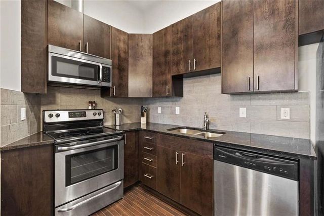 2940 Baltimore Avenue 1001, Kansas City, MO 64108