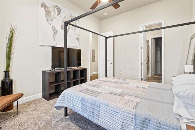 2940 Baltimore Avenue 1001, Kansas City, MO 64108