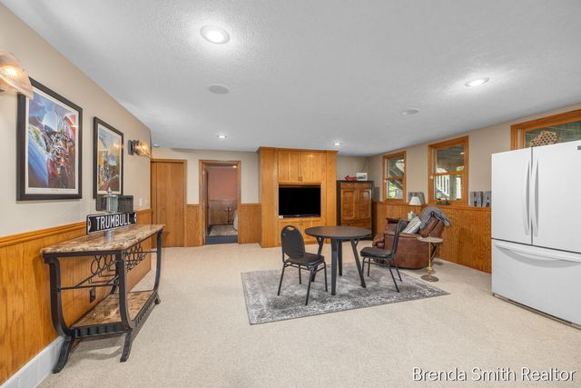 12189 White Pine Drive, Allendale, MI 49401
