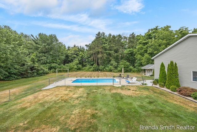 12189 White Pine Drive, Allendale, MI 49401