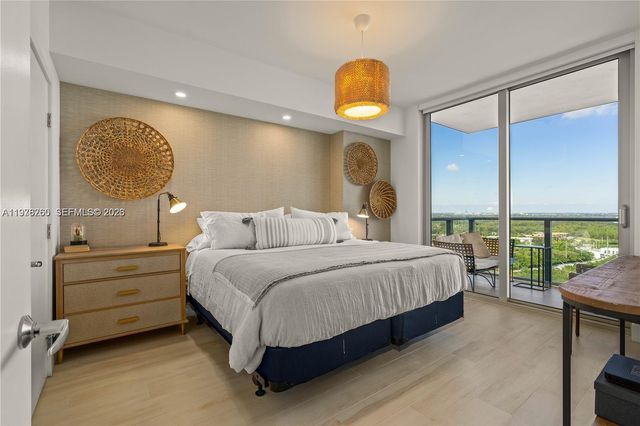 16385 Biscayne Blvd 2406, North Miami Beach, FL 33160