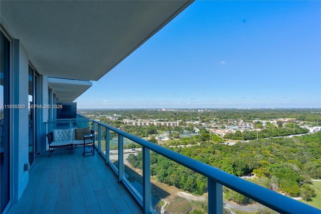 16385 Biscayne Blvd 2406, North Miami Beach, FL 33160