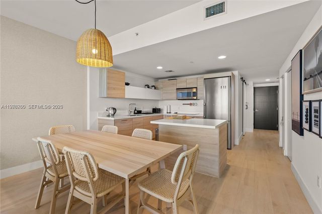 16385 Biscayne Blvd 2406, North Miami Beach, FL 33160