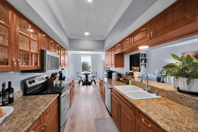 2880 NE 14th St Causeway 413, Pompano Beach, FL 33062