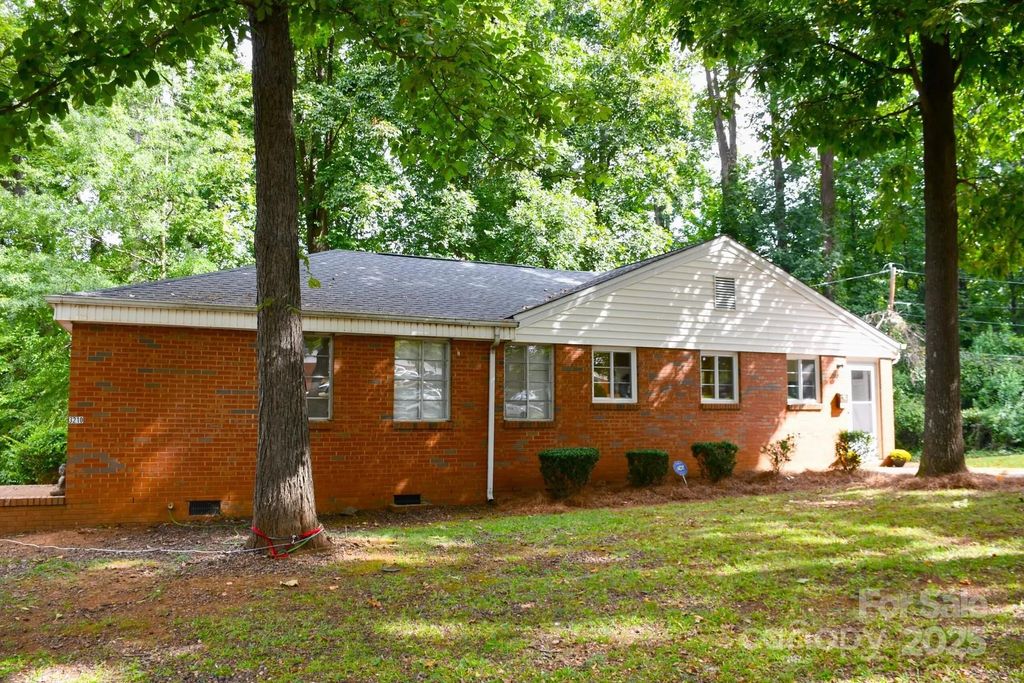 3210 Marlborough Road, Charlotte, NC 28208