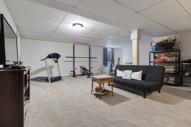 7 Elizabeth Court, Lake In The Hills, IL 60156