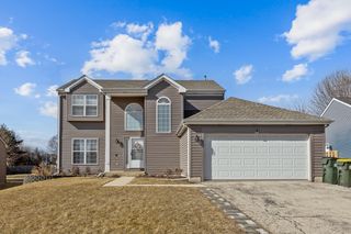 7 Elizabeth Court, Lake In The Hills, IL 60156